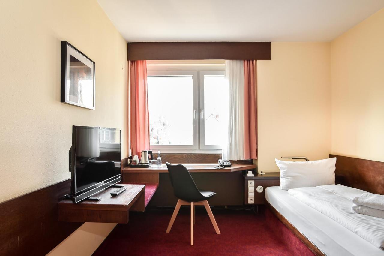 Kontaktlos Hotel Am Kappelberg Kontaktlos Фелбах Екстериор снимка